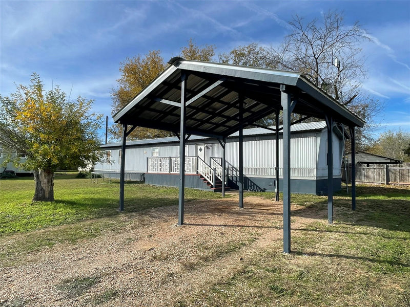 113 Elizabeth Dr — exterior