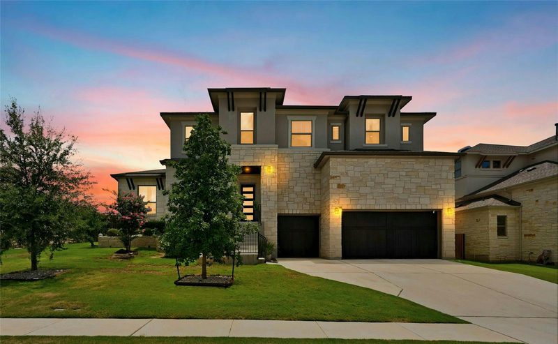 12801 Veronese Dr — exterior