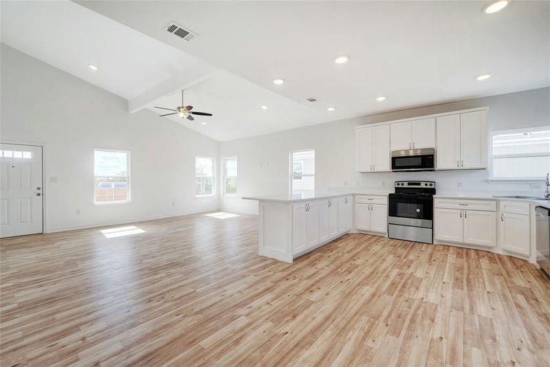 231 La Fortuna Dr — exterior