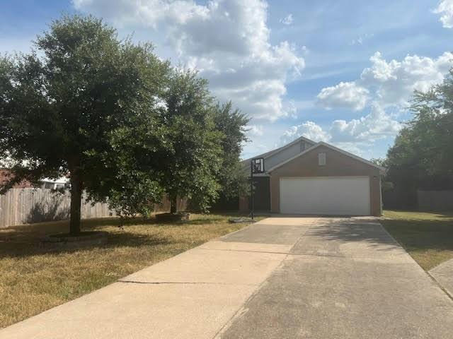 1111 Lincoln Sparrow Cv — exterior
