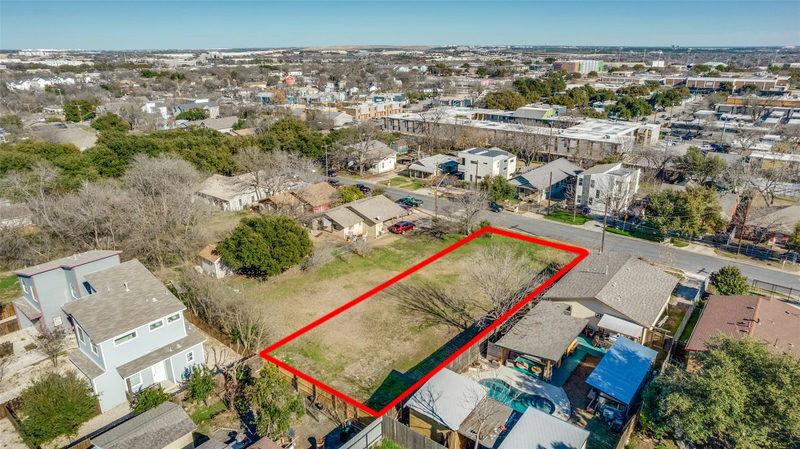 6908 Blessing Ave — exterior