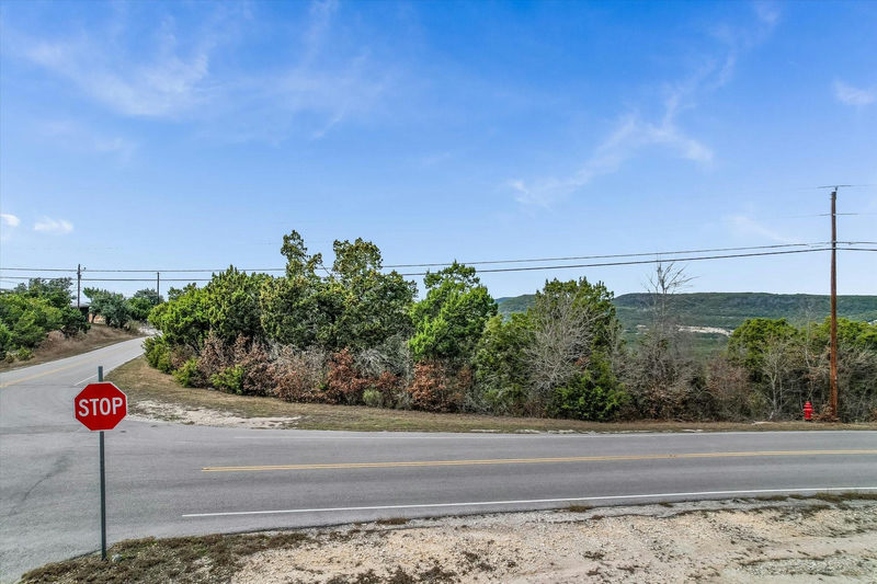 8900 BAR K RANCH Rd — exterior