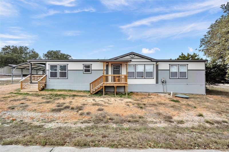 4300 Prong Horn — exterior