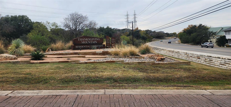 S5220 Mountain Dew / Horseshoe Bay Land — exterior