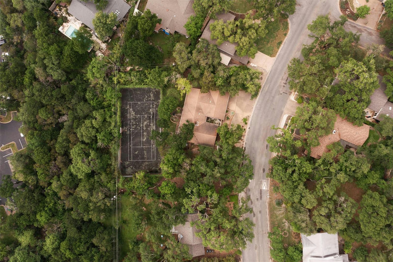8910 Wildridge Dr — exterior