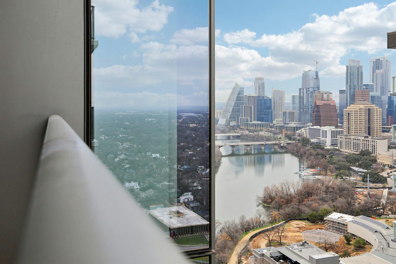 44 East Ave #2806 — exterior