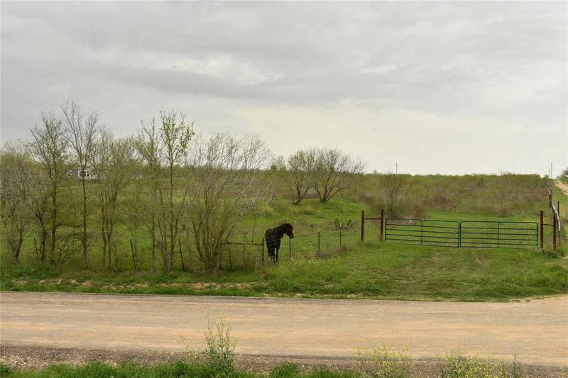 TBD Anderson Ln — exterior