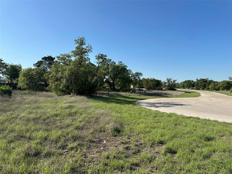 2204 Live Oak Rd — exterior