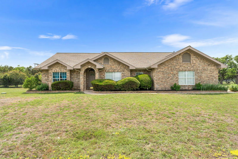 221 Breakaway Rd — exterior