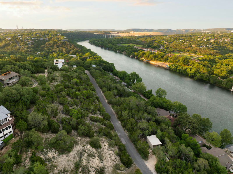 2300 Big Horn Dr — exterior