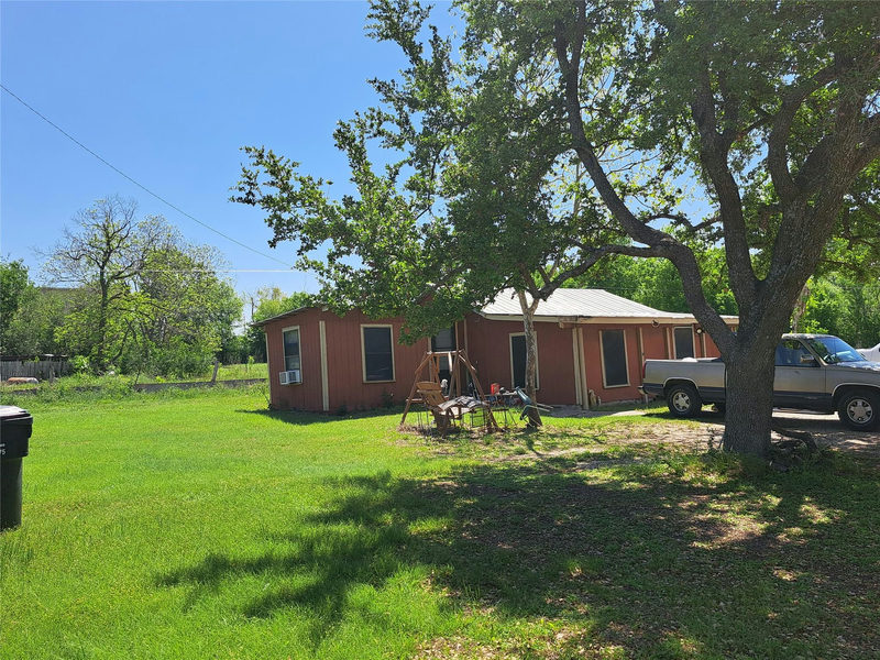 155 Hernandez Ln