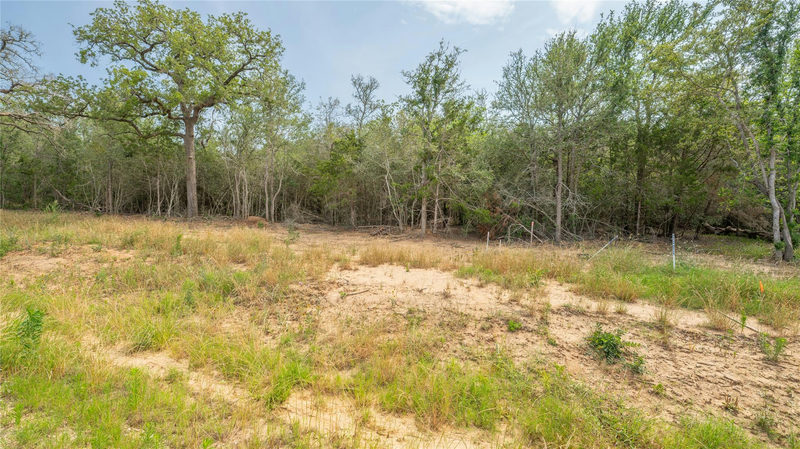 926 Ferguson Loop — exterior