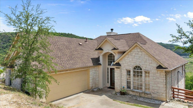 13612 Bullick Hollow Rd — exterior