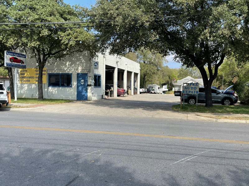 1900 Fortview Rd — exterior