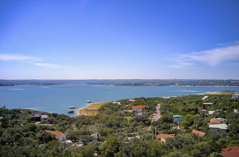 13908 Skyline Dr — exterior