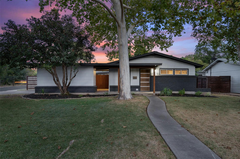 7517 Saint Louis St — exterior