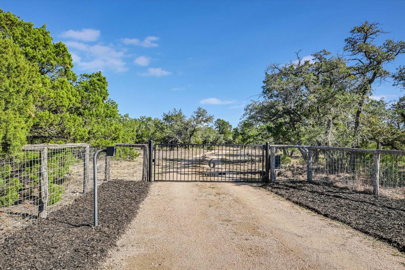 11201 Bonham Ranch Rd #6 — exterior