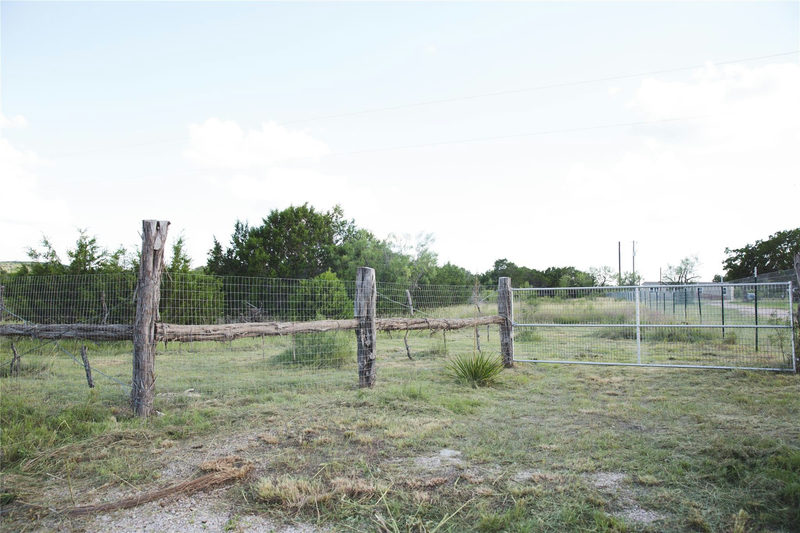 LOT 2 Cr 330 — exterior
