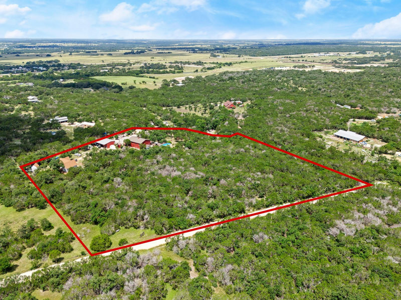 320 Pecan 3 — exterior