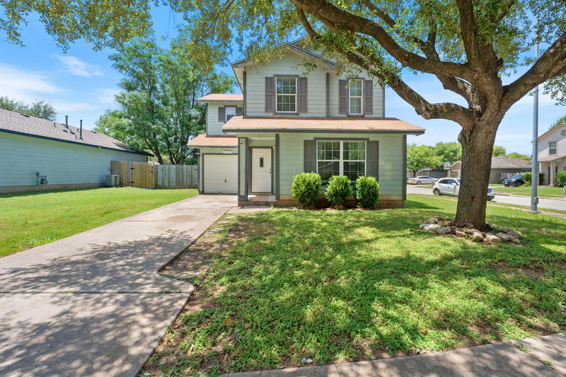 14301 Sandifer St — exterior