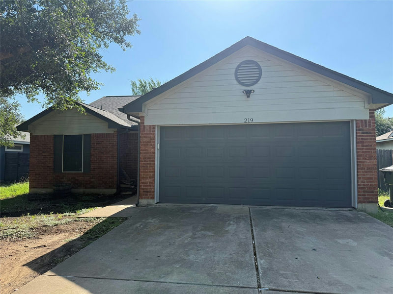 219 Juniper Dr — exterior