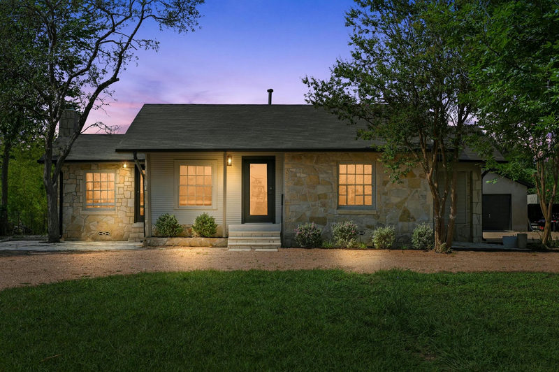 3501 Pecan Springs Rd — exterior