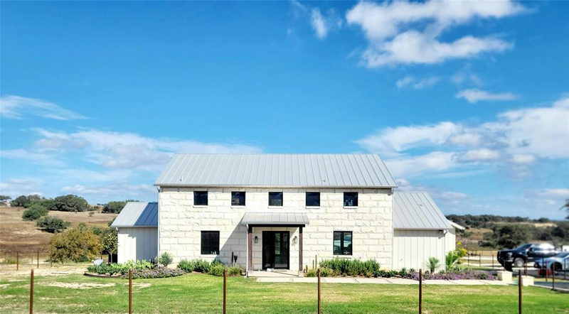 621 Stanton Road — exterior
