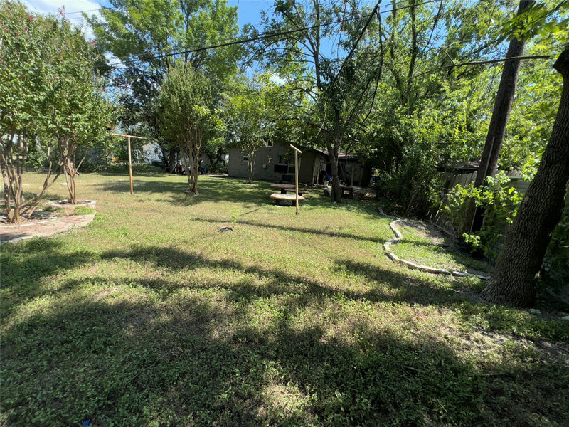 6810 Galindo St — exterior