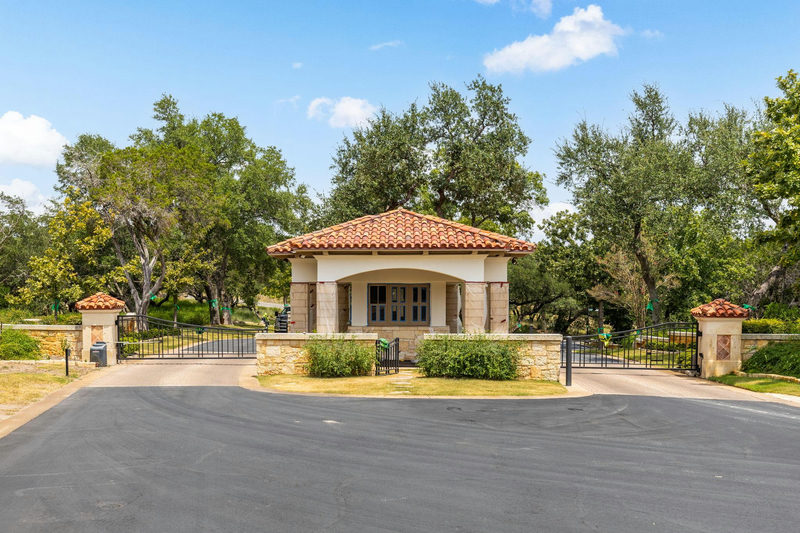 707 Moonlight Bay Dr — exterior
