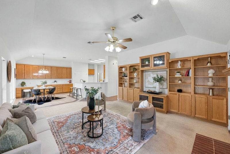 4917 Flaming Oak Cv — exterior