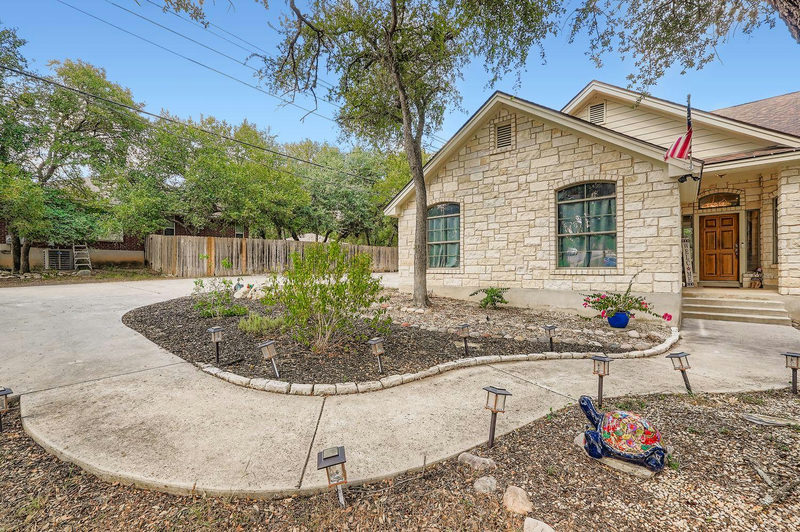 100 Quarry Springs Dr — exterior