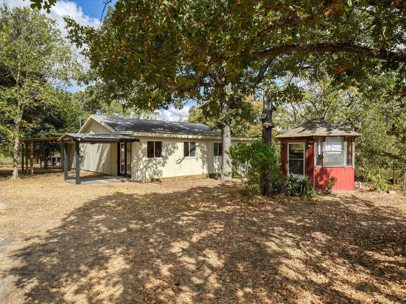 176 Lacy Dr — exterior