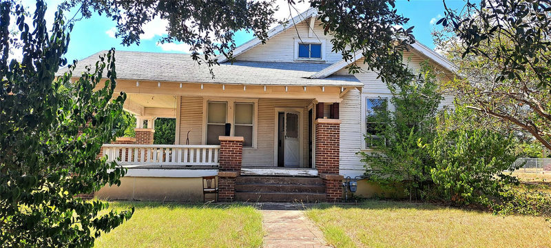 507 Sloan St — exterior