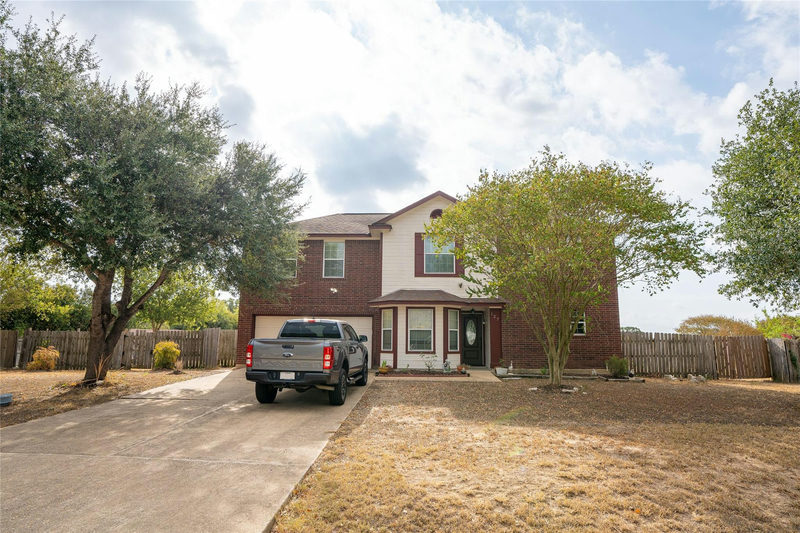 127 Meadow Way — exterior