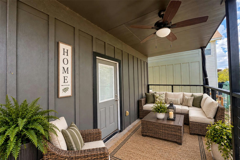400 Shady Bluff Dr — exterior
