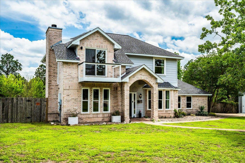 171 N Pin Oak Xing — exterior