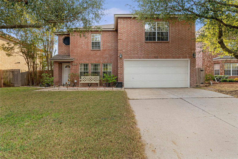 2305 Little Tree Bnd — exterior