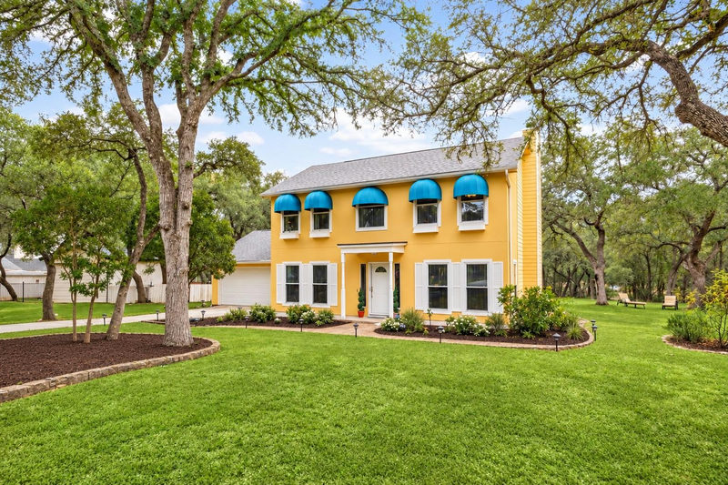 20 Westwood Dr — exterior