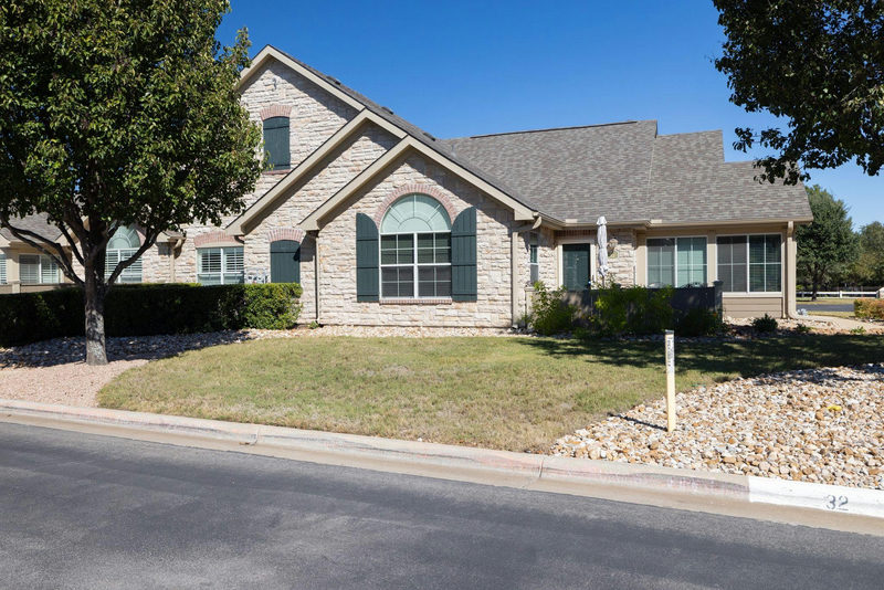 30 Wildwood Dr #32 — exterior