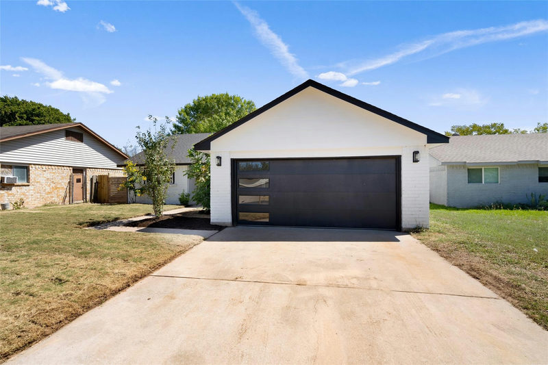 6901 Windrift Way — exterior