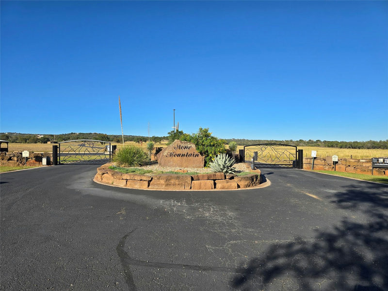1251 Stone Mountain Dr — exterior