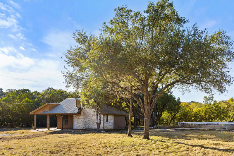 205 Mesquite Trl — exterior