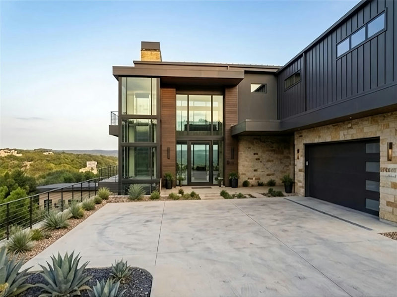 13910 Saskatchewan Dr — exterior