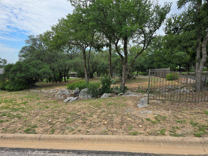604 Via Viejo — exterior