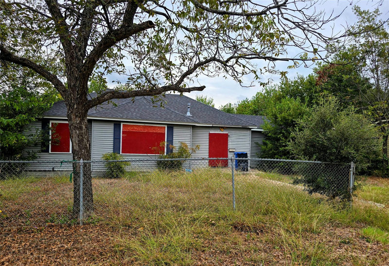 914 Porter St — exterior