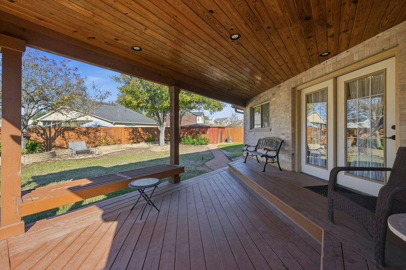 903 E Olympic Dr — exterior