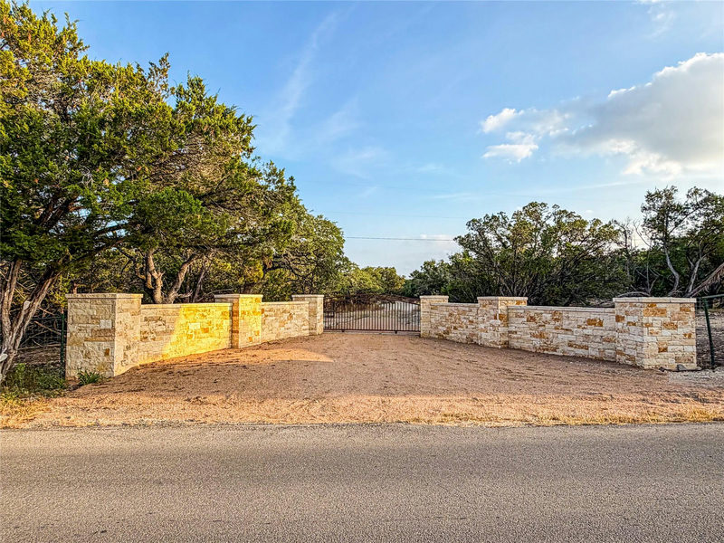 100 acres N Cranes Mill North Rd — exterior