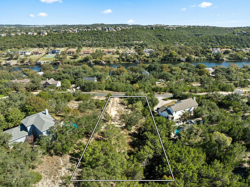 13701 Hunters Pass — exterior