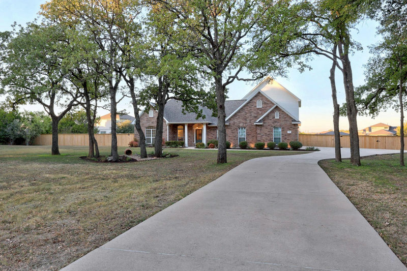 116 Oak Plaza Dr — exterior