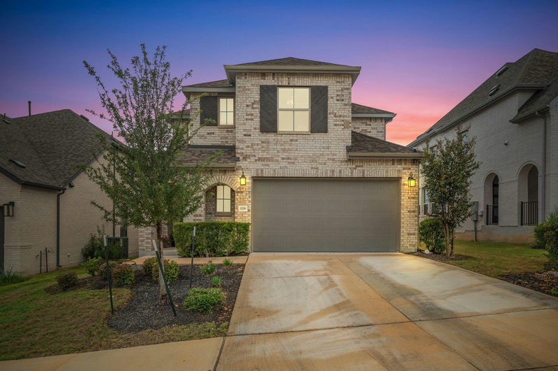 128 Three Oaks Ln — exterior